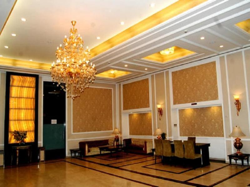 Hotel Royal Panna Shahjahanpur Екстериор снимка