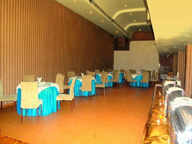 Hotel Royal Panna Shahjahanpur Екстериор снимка
